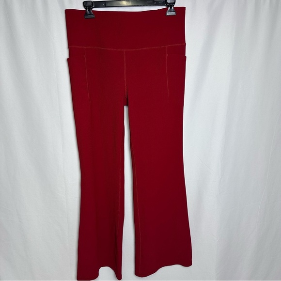 Athleta Salutation Stash Rib Flare Red XL - excellent condition! - Picture 3 of 10